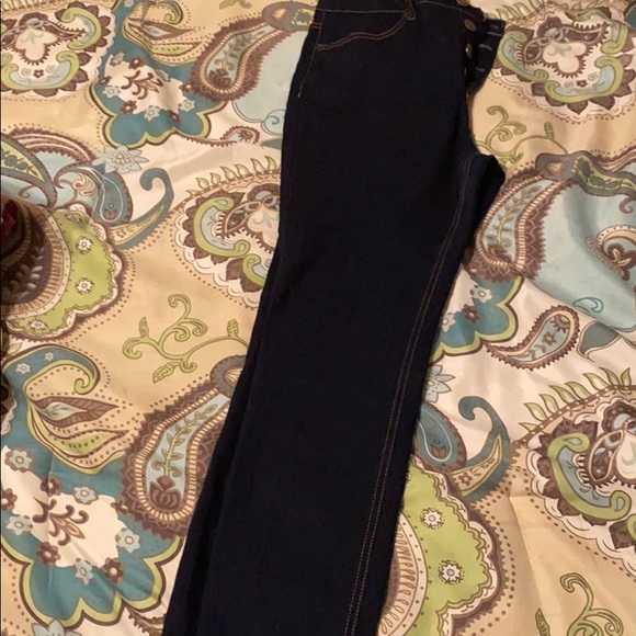 Clothes - Picture 5 of 5